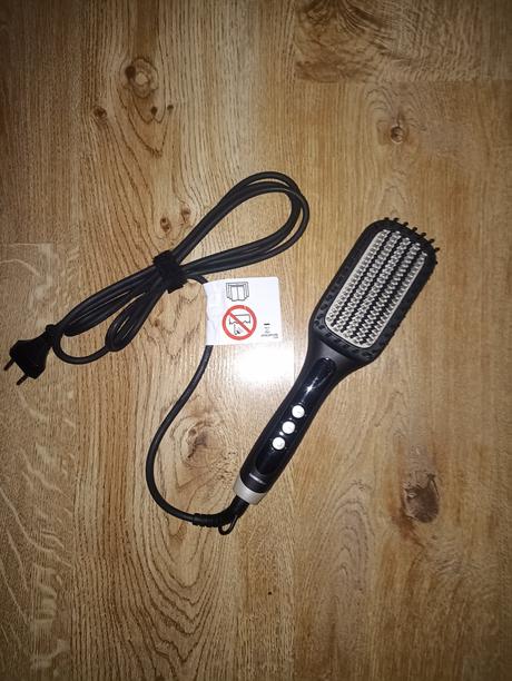 Žehliaca kefa na vlasy, 