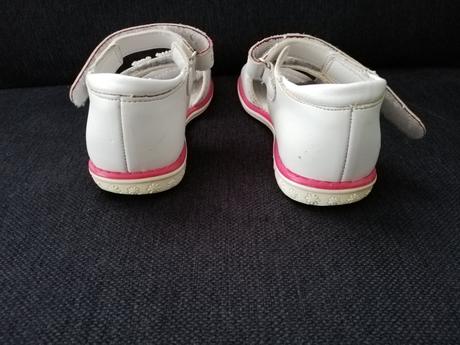 Sandalky biele č. 27, 27