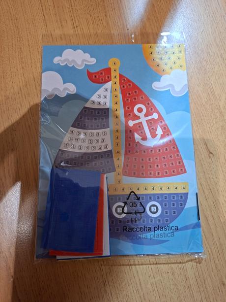 Rôzne pomôcky pre deti na tvorenie a zábavu,