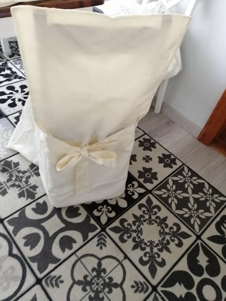 Saténové návleky na stolicky, 