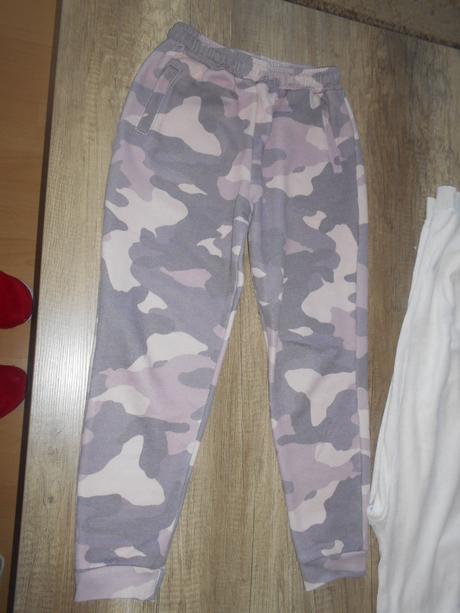 Tepláky 140, river island,140