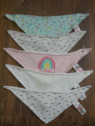 Podbradníky , slintáčiky viac kusov a značiek, 