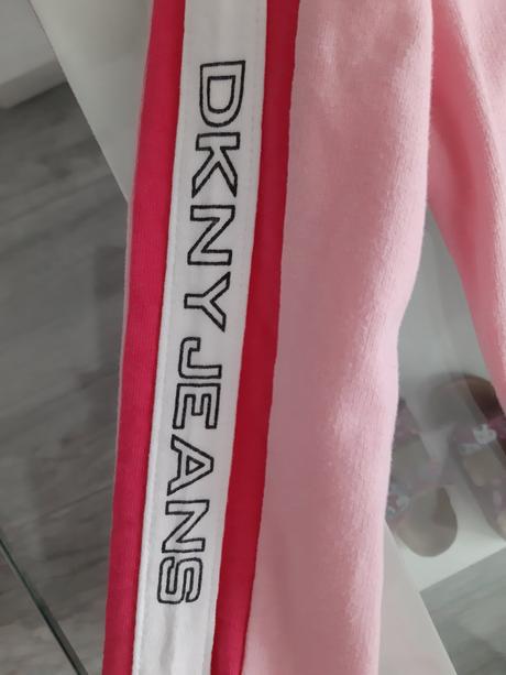 Teplakova suprava, dkny,104