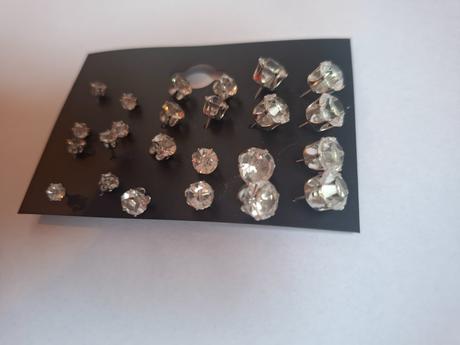 Set dámskych strieborných náušníc, 