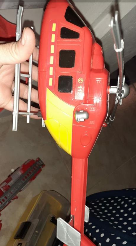 Vrtulnik iba odbaleny, 