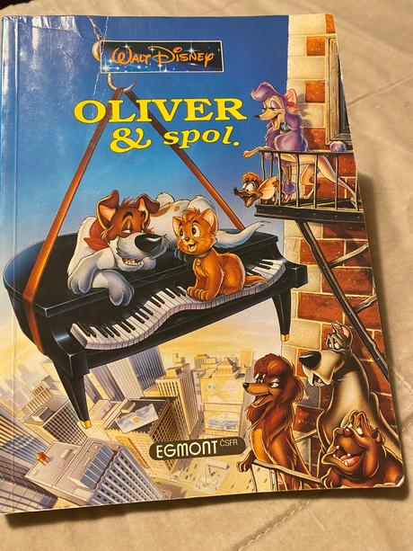 Stará retro kniha oliver & spol walt disney egmont,