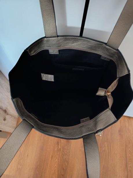 Veľká kabelka medicine, medicine