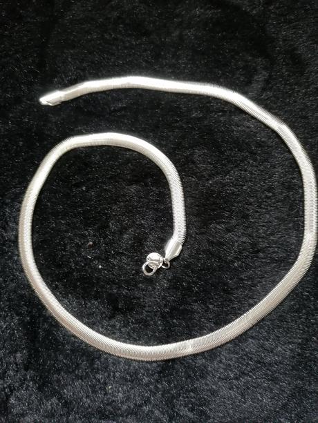 Retiazka,hodinky, náramky,náušnice,šperky, 