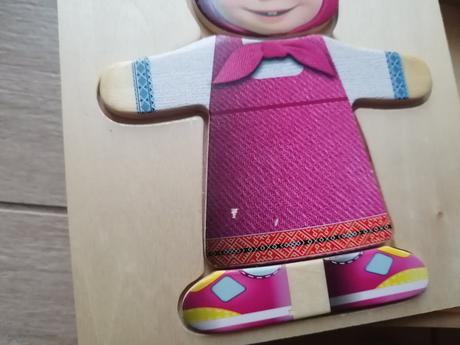 Drevená hračka, puzzle, máša, obliekanie, šaty,