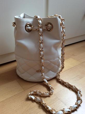 Nenosena taška carpisa, carpisa