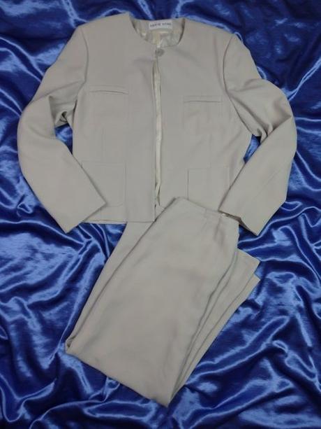 Luxusný sukňový kostým, 40