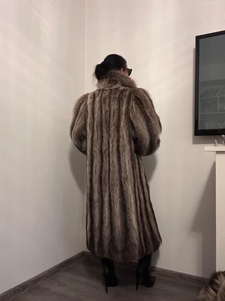 Dámsky dlhý kožuch z pravej kožušiny, l