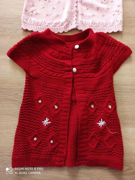 Svetriky pre dievčatko ku suknicke, 104