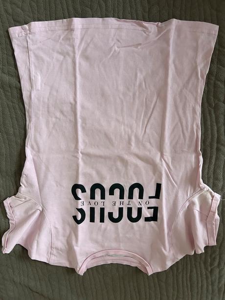 Dámske oblečenie, s