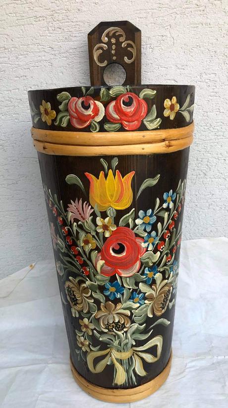 Velke drevene rucne malovane vedro,