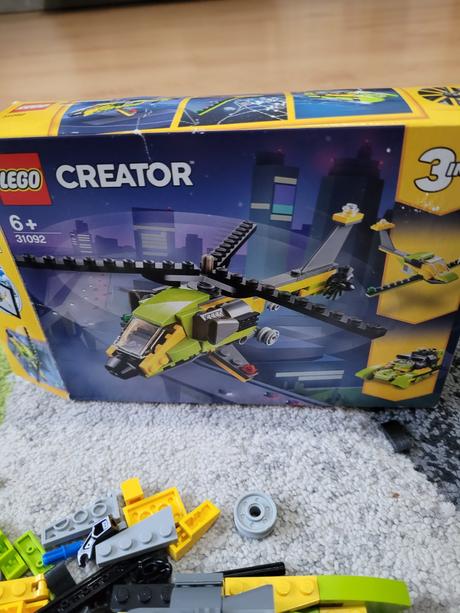 Lego creator 31092,