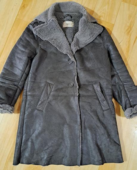 Krásny kabatik,zn.stradivarius, stradivarius,s