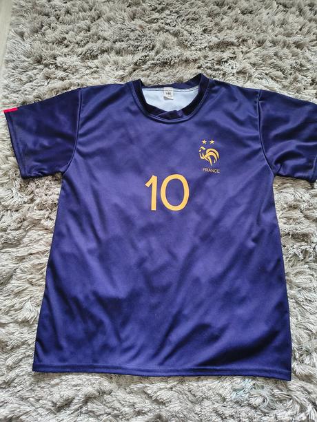 Dres-mbappe, 146