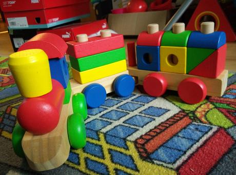 Drevený vláčik skladačka, 