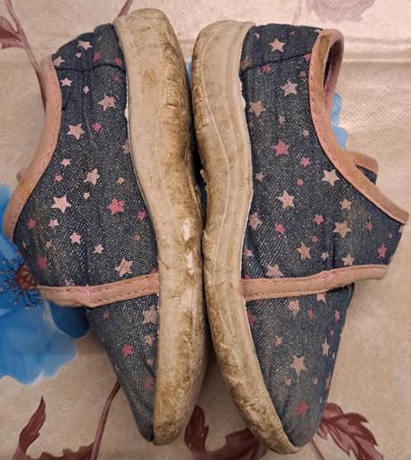 Dievčenské balerínky, 24