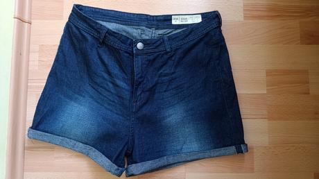 Rifľové šortky, esmara,42