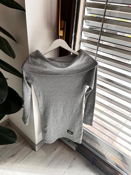 Šaty s golierom, xs