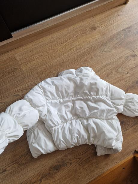 Páperová bunda, bershka,34 / xs
