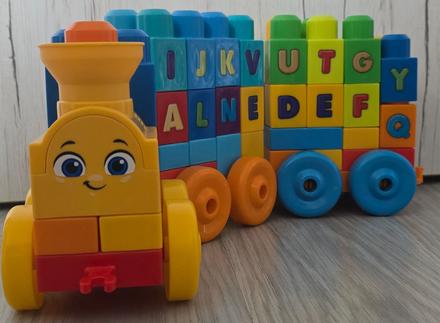 Mega bloks hudobný vláčik s písmenkami, 