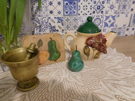 Do zelena dekorácia kuchyňe mažiar,hruška mramor,