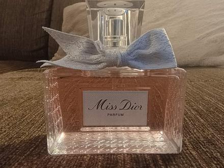 Parfém miss dior, 