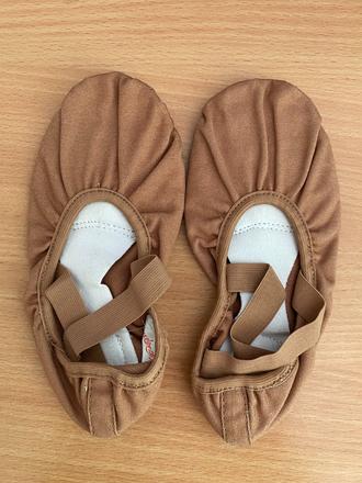 Gymnastické cvičky, 33