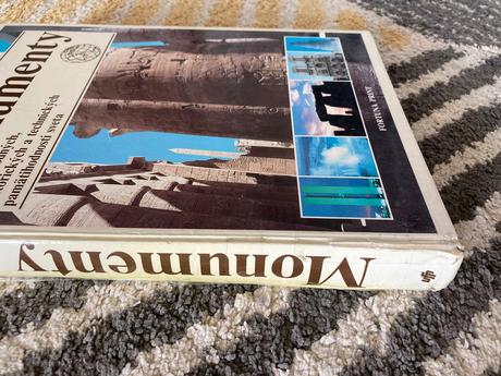 Monumenty (1993) encyklopédia o monumentoch sveta,