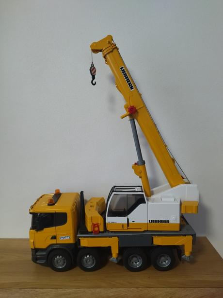 Bruder žeriav 3571, 