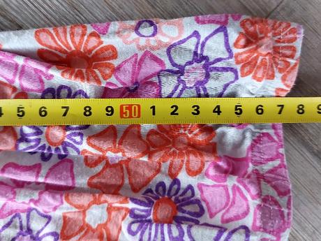 Kvetinové šaty, 38