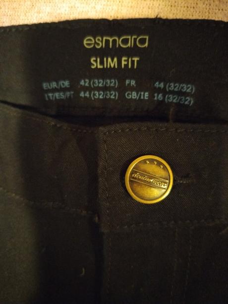 Darujem nové čierne rifle esmara za 5,50 eur posto, 32