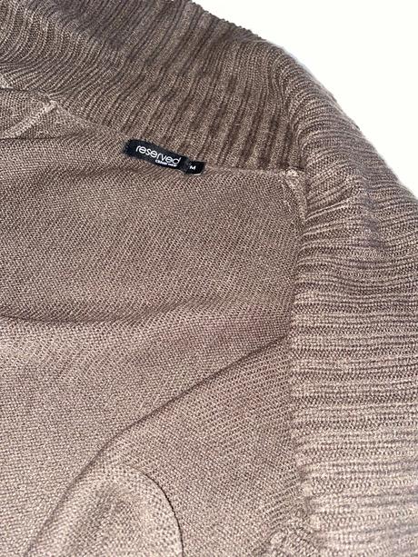 Hnedý dámsky svetrík, reserved,m