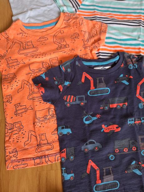 4ks tričiek s motívom vozidiel, next,86