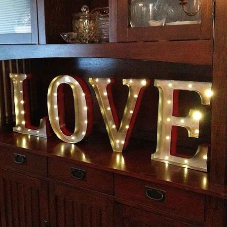 Svietiaca dekorácia love, 