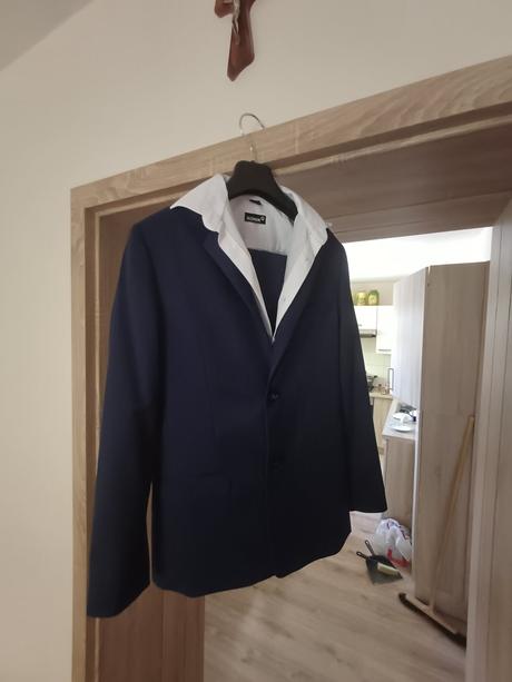 Spoločenský oblek spolu s košeľa a topanky, 164