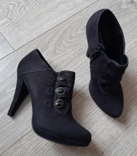 Kotnikove topanky, graceland,38