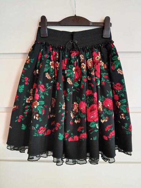 Kvetinove sukne folk - velk.36 a 38, 36