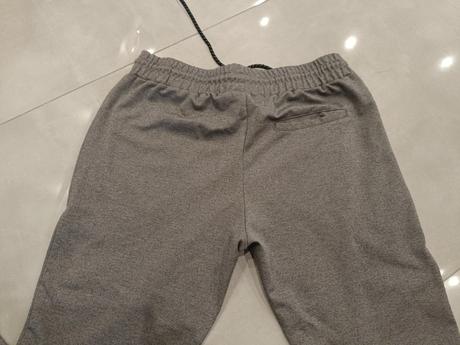 Tepláky, new yorker,l