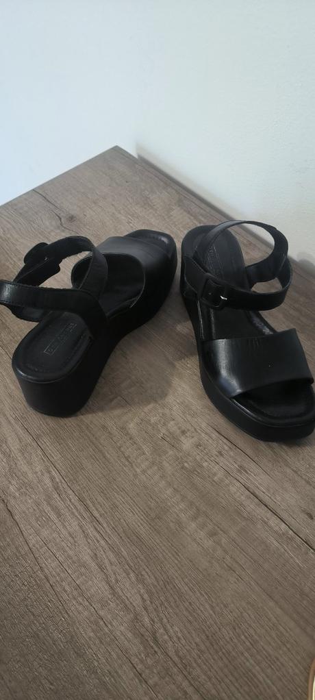 Pohodlné sandále, 36