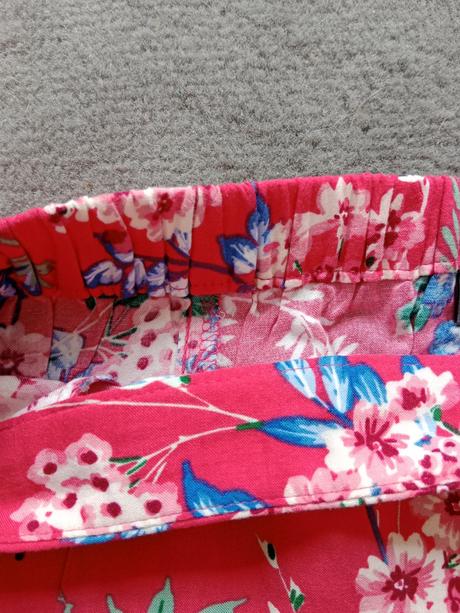 Červená kvetinová suknička, c&a,36