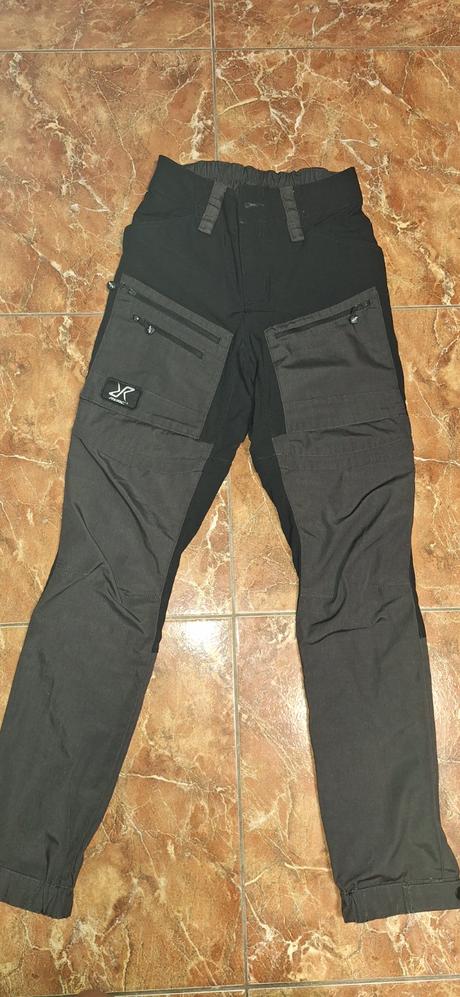 Turistické nohavice, 36