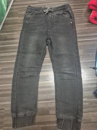 Čierne štýlové rifle, lupilu,110