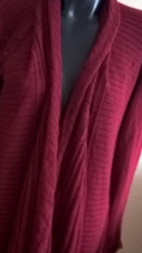 Bordový kardigán, 44