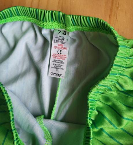 Karnevalové nohavice na 7-8 rokov, 