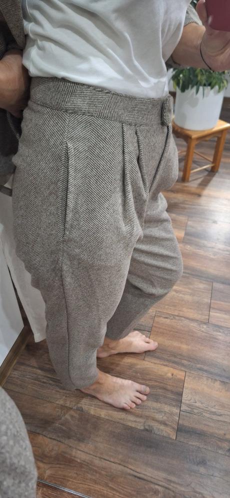 Komplet sako nohavice so zamykmi vel 36/38, reserved,m