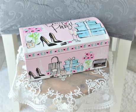 Šperkovnica so zrkadlom, 